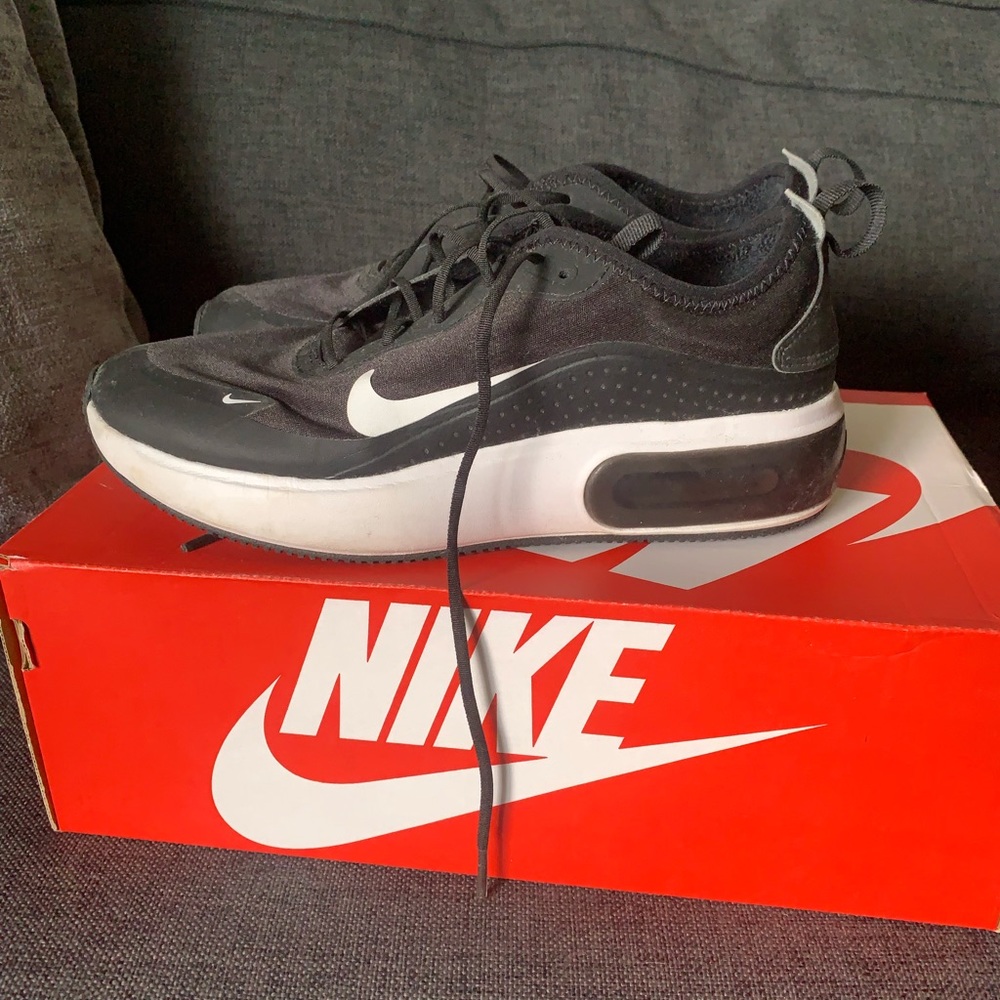 Nike Black and White Sneakers